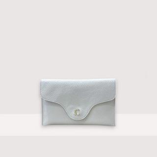 COCCINELLE C-ME KOŽENÉ BASIC PSANÍČKO BLANCO SS25