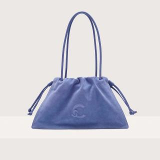 COCCINELLE DULSE SUEDE SEMIŠOVÁ KABELKA AZUL/AZUL SS25