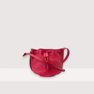 COCCINELLE MALORY KOŽENÁ MINI BUCKET BAG SANGRIA SS25