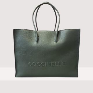 COCCINELLE MYRTHA LARGE MAXI LOGO KOŽENÁ KABELKA ALGA SS25