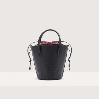COCCINELLE MYRTHA MAXI LOGO KOŽENÁ KABELKA BUCKET BAG NOIR SS25
