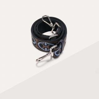 NASTRO MONOGRAM TRICOLOR POPRUH COCCINELLE MUL.AZUL/MIDN.B STŘÍBRO SS25