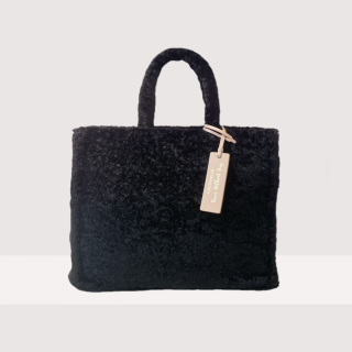 NEVER WITHOUT BAG ASTRAK. KABELKA COCCINELLE NOIR AW23