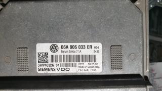 Řídící jednotka motoru Škoda 06A 906 033 ER