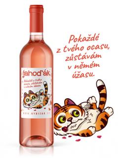 Pokaždé z tvého ocasu, zůstávám v němém úžasu - 11,5 % alk. víno z jahod | Rybízák.cz