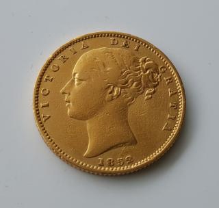 Investiční zlatá mince  britský Sovereign - Victoria první portrét (typ štít) 1852