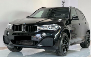 BMW X5 30d xDRIVE M-paket - černá Saphire metalíza