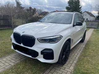 BMW X5 M50d - bílá Ibis nemetalická