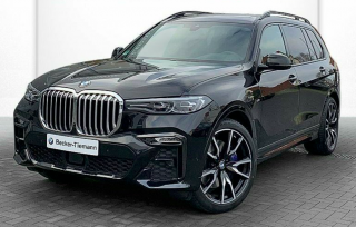 BMW X7 30d xDRIVE M-paket - černá sapphire metalíza