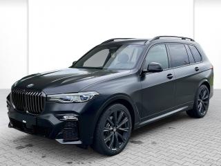 BMW X7 M50i xDRIVE M-paket - černá matná Frozen metalíza