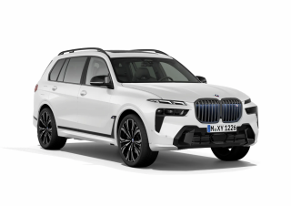 BMW X7 M60i xDRIVE - FACELIFT - bílá Mineral metalíza