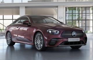 MERCEDES-BENZ E COUPÉ 450 4matic AMG - červená Rubelite metalíza