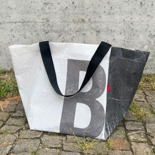 Upcyklovaná taška z banneru -var. B - originál
