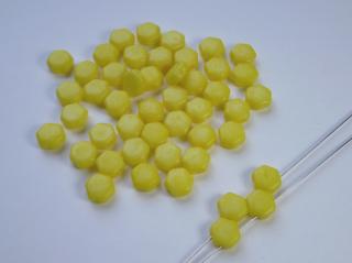 Dvoudírkové korálky Hexagon 6mm, barva žlutá Balení: 30 ks