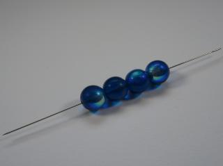 Mačkané korálky kuličky 8mm, barva tmavě modrá s AB 60080/28701 Balení: 1 ks