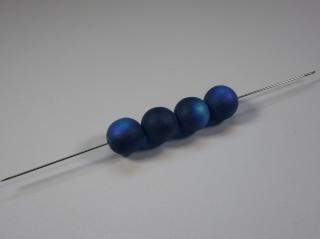 Mačkané korálky kuličky 8mm, barva tmavě modrá s AB 60080/28701-mat Balení: 15 ks