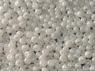 Rokajlové korálky Presso 8/0, barva perleťová bílá Balení: 50 g
