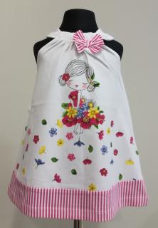 1947/93  Mayoral dívčí letní bílorůžové úpletové bavlněné šaty do A s obrázkem panenky s kvítky a s růžovým pruhovaným lemem Barva: Růžová, Velikost:…