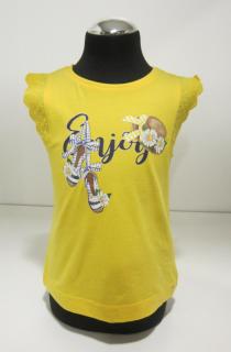3024/60 Mayoral dívčí žlutý top (tričko) bez rukávů s krajkovým lemem kolem rukávů a romantickým obrázkem s nápisem ENJOY Barva: Žlutá, Velikost: 104…