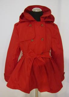 3474/91 Mayoral dívčí přechodový krátký  kabát (trenčkot) červený s odnímatelnou kapucí Barva: Červená, Velikost: 128 / 8 let, Materiál: 100%…