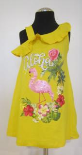 3953/29 Mayoral dívčí šaty letní bavlněné žluté na jedno rameno motiv plameňák Barva: Žlutá, Velikost: 116 / 6 let, Materiál: 95% bavlna 5% elastan