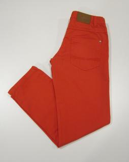 509/41  Mayoral chlapecké humrově červené tenké plátěné REGULAR FIT kalhoty riflového střihu Barva: Červená, Velikost: 116, Materiál: 100% bavlna