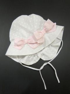 5M / bílá  Pupill Zoe dívčí letní bílý velmi vzdušný klobouček s drobným puntíkem v barvě  na zavazování se dvěma růžovými mašličkami Barva: Bílá,…