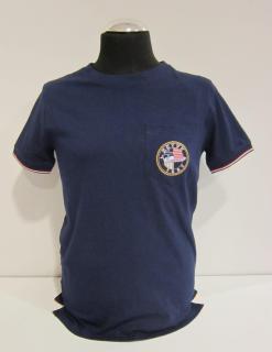 6064/57  Mayoral (NUKUTAVAKE) chlapecké tmavě modré tričko bez potisku s krátkým rukávem a s náprsní kapsičkou s barevným logem Barva: Modrá,…