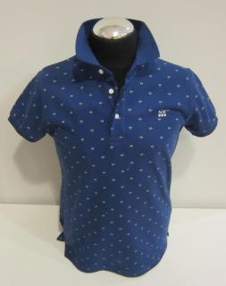 6117/48  Mayoral elegantní fialkově modré chlapecké tričko s límečkem (polo) s krátkým rukávem a drobným bílým potiskem Barva: Modrá, Velikost: 140