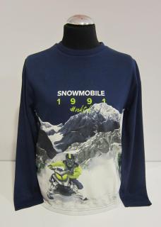 7038/76  Mayoral (NUKUTAVAKE) chlapecké tmavě modré triko s dlouhým rukávem a s obrázkem s motivem hor a s nápisem SNOWMOBILE Barva: Modrá, Velikost:…