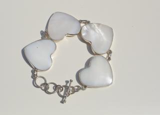 Náramek stříbrný  Corazon  - bílá perleť