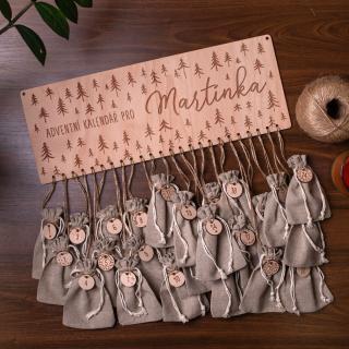 Adventní kalendář s vlastním jménem HOORAY Motiv adventního kalendáře: Tajemný les