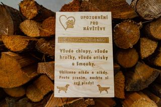 Dřevěná cedulka - Psí domácnost - 20x30 cm