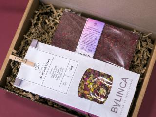Dárkový box: Báječné ženě 2. varianta: Báječná žena, Malina & Ostružina