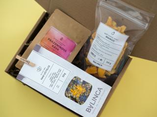 Dárkový box: Paní učitelce 3. varianta: Paní učitelce, Lyofilizované mango, Prázdninová káva