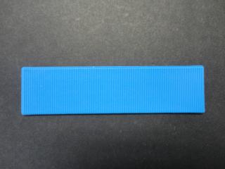 Vymezovací plastová podložka Barva: Modrá, Rozměr: 26mm x 100mm, Tloušťka: 2mm