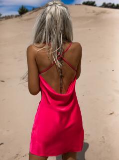 Tmavě růžové lesklé šaty IZZY s tenkými ramínky