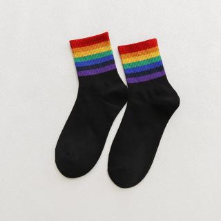 Černé bavlněné ponožky s duhovými pruhy