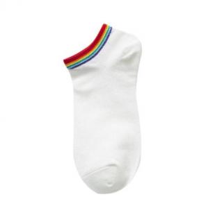 Kotníčkové ponožky s duhovým lemem - bílé
