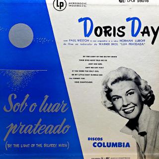10  Doris Day, Paul Weston And His Orchestra - By The Light Of The Silvery Moon (Deska je hodně ohraná, mnoho vlásenek i malé povrchové oděrky. Nicméně hraje stále dobře, mírný praskot v záznamu. Obal je v pěkném stavu, jen drobné stopy používání.)