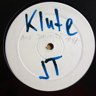 12  Klute And John Tejada / Klute &amp; Echo - No Trust / The Seven Seals (Deska i obal jsou ve velmi pěkném stavu.)