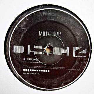 12  Various ‎– Mutationz I-IV (Pouze vinyl 2 z původního 2LP. Deska hodně ohraná, mnoho vlásenek a oděrek. Nicméně stále hraje ok. Jen mírný praskot v záznamu. Obal je v perfektním stavu.)