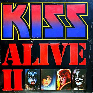 2xLP Kiss ‎– Alive II (Obě desky jsou trochu ohrané s mnoha jemnými vlásenkami i několika tenkými povrchovými oděrami. Hrají fajn, velmi dobrý zvuk, jen mírný praskot mezi skladbami. Rozevírací obal je mírně obnošený s malými oděrkami na hranách a čelní s