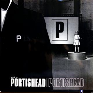 2xLP Portishead ‎– Portishead (Na straně C u první a druhé skladby jsou povrchové oděrky. Zde je slyšet mírný praskot. Jinak pěkný stav pouze s jemnými vlásenkami. Obal v dobrém stavu, lehce obnošený.)