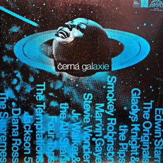 2xLP Various ‎– Černá Galaxie  (Obě desky jsou v krásném a lesklém stavu, pravděpodobně nehrané. Bezvadný a čistý zvuk i v pasážích mezi skladbami. Rozevírací obal je taky pěkný, jen lehce ošoupané hrany.)