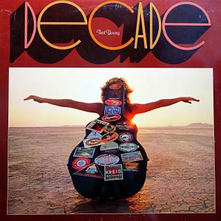 3xLP Neil Young ‎– Decade (Včetně insertu (slouží jako obal na vinyl 3). Všechny tři desky jsou v krásném stavu. Rozevírací obal má mírně odřenou jednu hranu, potisk je všude pěkný.)