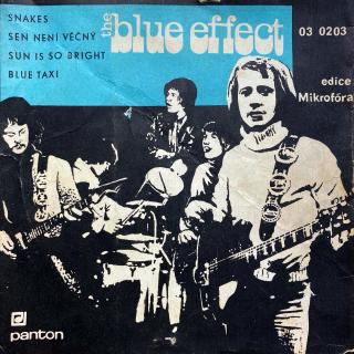 7  The Blue Effect – Snakes (Deska je hodně ohraná. Mnoho vlásenek, lehké povrchové oděrky a ve skladbě B2 je špína v drážce. Tato skladba hraje s velmi výrazným praskotem, který téměř přehlušuje záznam. Ostatní tři skladby hrají taky s praskotem, ale mno