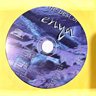 CD Michael King, Paola – The Best Of Enya (Originální obal chybí. Pouze CD v obálce viz foto.)