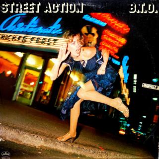 LP B.T.O. – Street Action (Deska je v krásném a lesklém stavu, pouze ultra-jemné stopy používání. Hraje výborně, bezvadný a čistý zvuk, jen mírný praskot na začátku desky. Obal je taky velmi pěkný, jen velmi lehké stopy používání.)