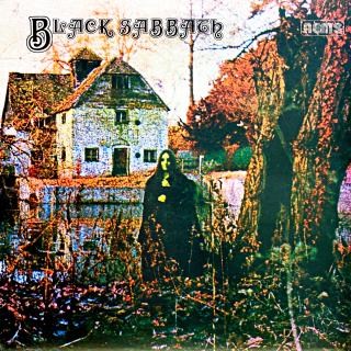 LP Black Sabbath ‎– Black Sabbath (Deska je v pěkném stavu, pouze velmi lehké stopy používání. Hraje skvěle, výborný zvuk, jen mírný praskot mezi skladbami. Obal je lesklý a v perfektní kondici.)
